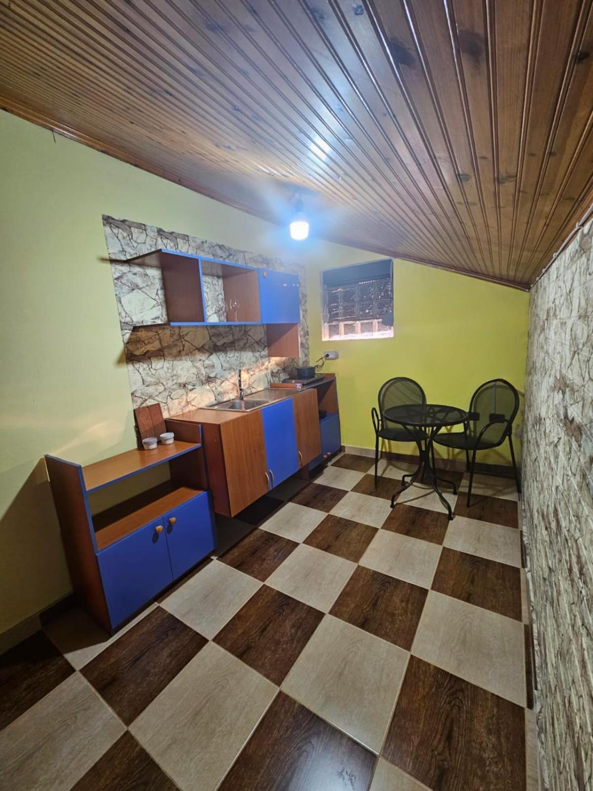 Castle - Inside,Voga Guesthause Hotel Kruja Kültér fotó